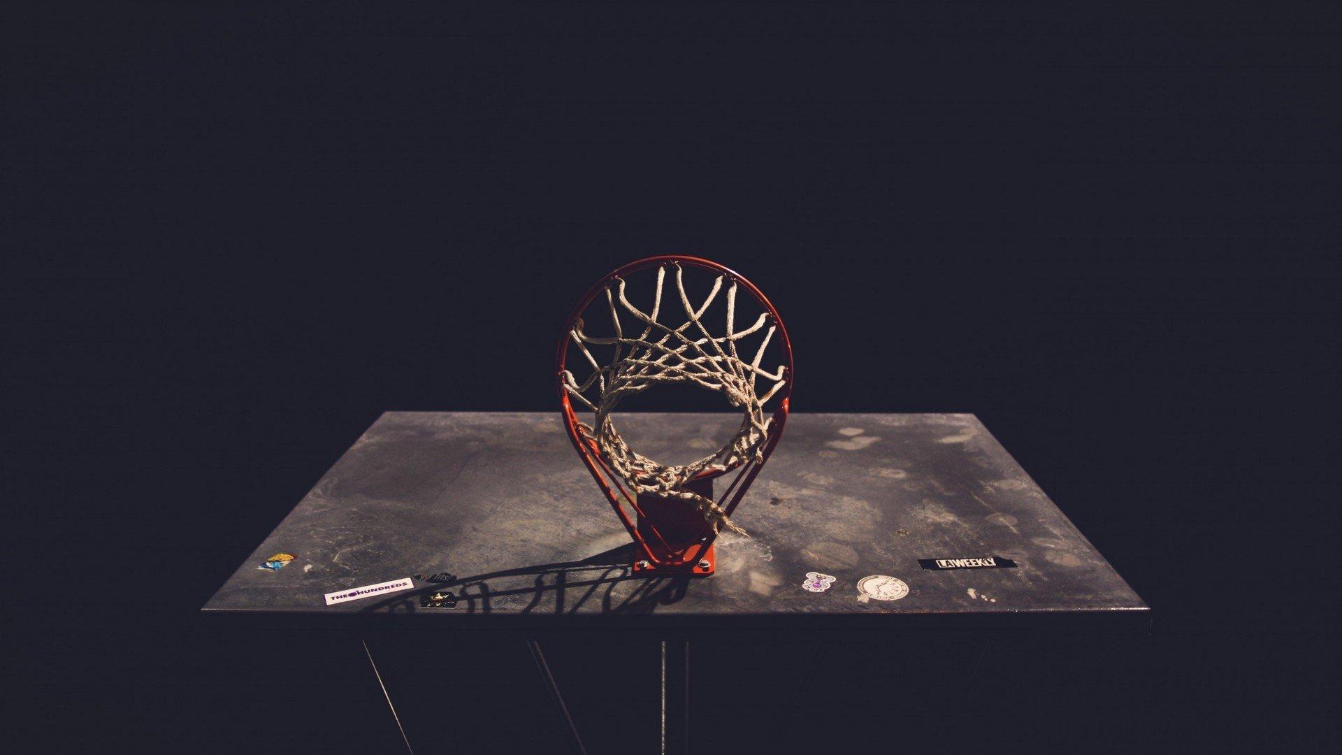 首钢战术体系引热议 雅尼斯直言团队哲学超越球星依赖