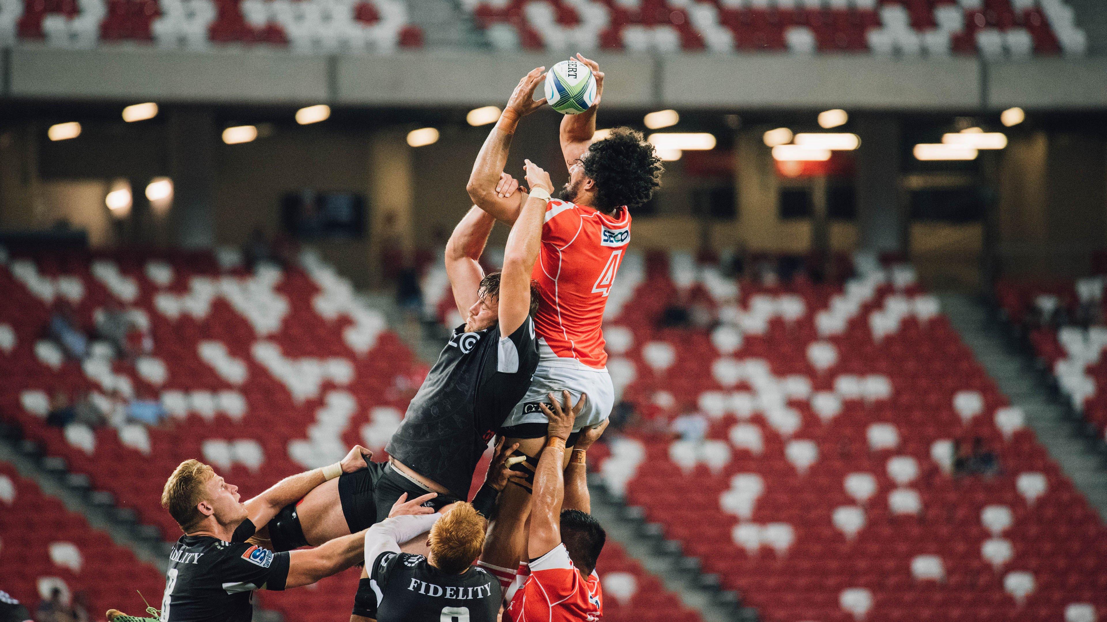 亚冠赛场惊现叹息之墙！柔佛新山狂轰48脚无功而返，陈威神级扑救力保海港客场取分