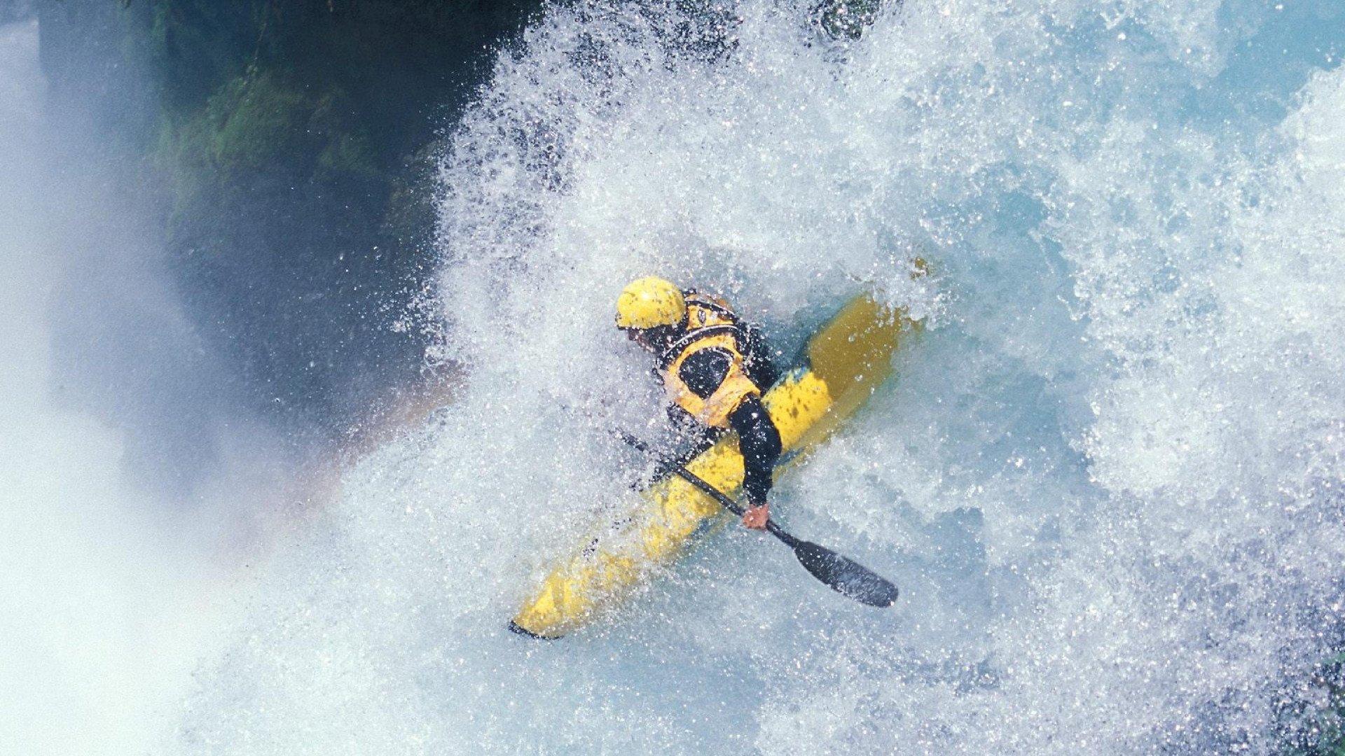 巴洛突破上篮重摔伤退，球队前景蒙上阴影
